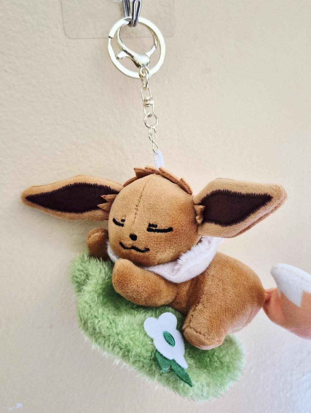PokΓ©mon Eevee Bag Clip-On Keychain Soft Plush Stuffed Animal Plushies Toy